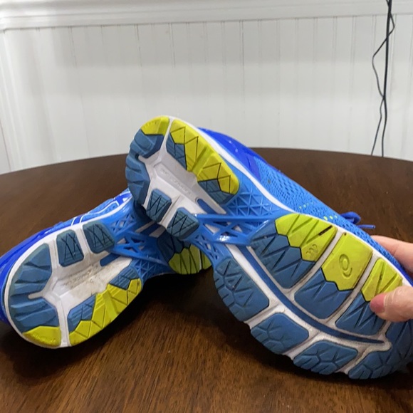 Sneakers - Picture 3 of 4